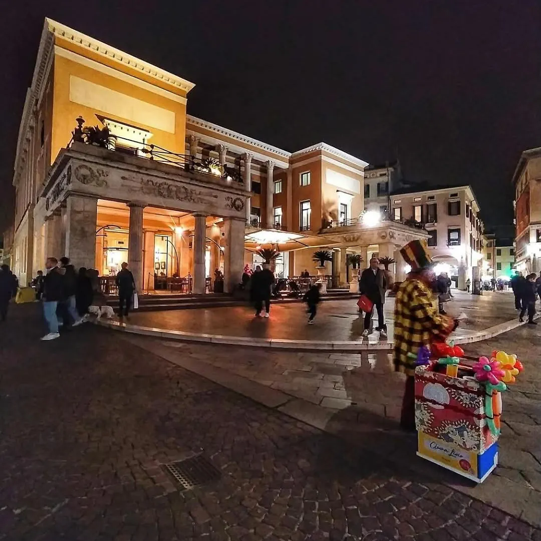 Il Rifugio Degli Attori Accanto Teatro Padova